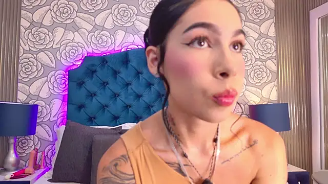 RoxyReinn online show from 07.22.26