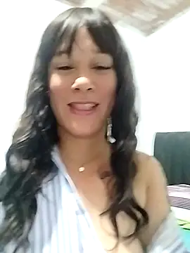 Snapshot of laly_Abby chatting on 07.22.26 laly Abby online show from 07.22.26