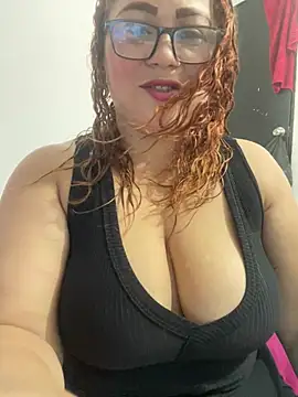 Snapshot of sabrina_hot_milf chatting on 07.22.26 sabrina hot milf online show from 07.22.26