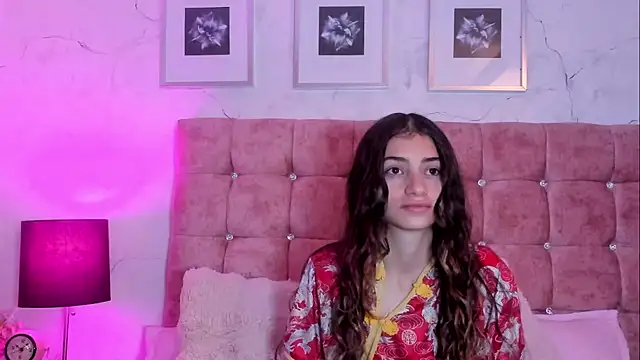 Snapshot of Katalina_Laurent chatting on 07.27.26 Katalina Laurent online show from 07.27.26