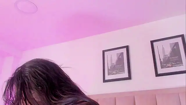 CatalinaSaanz  online show from 07.17.26