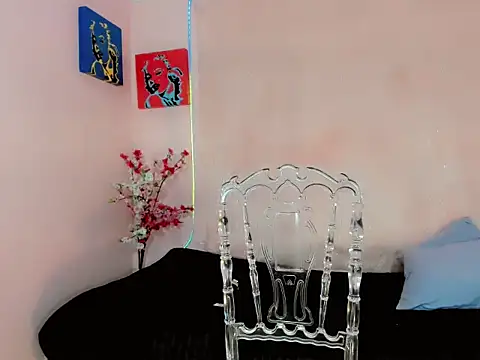 raven estrada  online show from 07.22.26