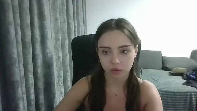 EmilliaMils online show from 07.21.26