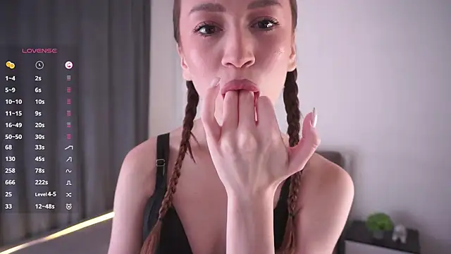 ClarettaLovett online show from 07.11.26