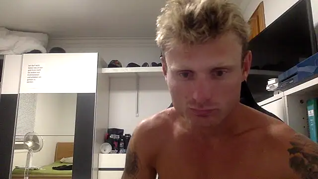 Snapshot of Nakedendurance1994 chatting on 07.15.26 Nakedendurance1994 online show from 07.15.26