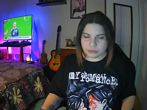 Snapshot of Allis_Wonderland chatting on 07.16.26 Allis Wonderland online show from 07.16.26