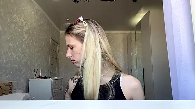 SashaSunnyShy online show from 07.11.26