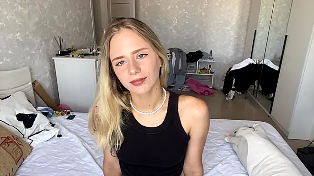 SashaSunnyShy online show from 07.22.26