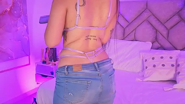 Isa Roses online show from 07.16.26