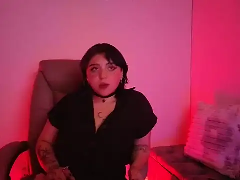 Snapshot of Blueberry_gothic chatting on 07.15.26 Blueberry gothic online show from 07.15.26