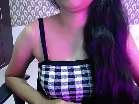 Snapshot of kiaraa_01 chatting on 07.19.26 kiaraa 01 online show from 07.19.26