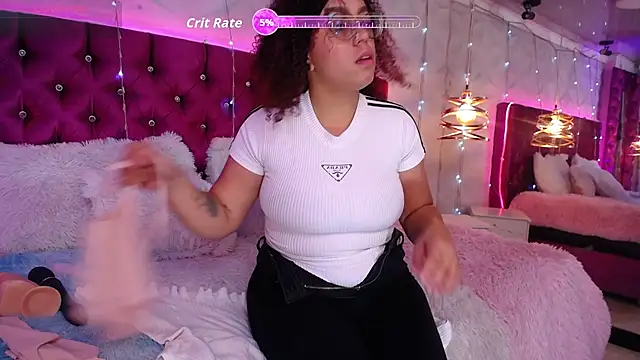 Snapshot of Mila-Trump chatting on 07.18.26 Mila-Trump online show from 07.18.26