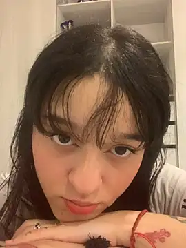 Snapshot of ruemi_rose chatting on 07.15.26 ruemi rose online show from 07.15.26