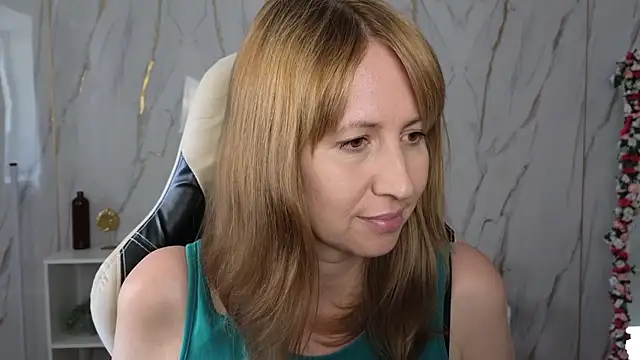 Snapshot of Elizabeth_Grace chatting on 07.24.26 Elizabeth Grace online show from 07.24.26