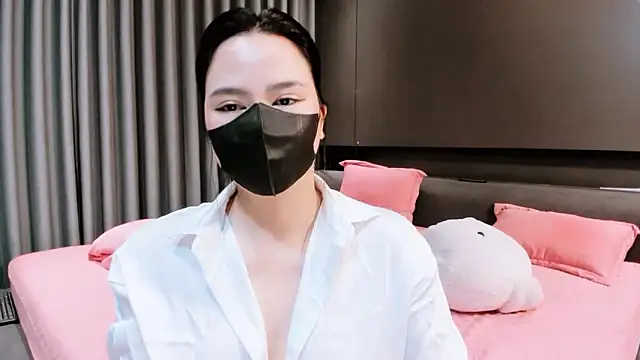 Snapshot of SungkyunnKwan chatting on 01.24.25 SungkyunnKwan online show from 01.24.25