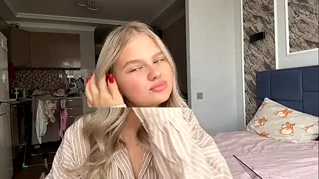 Snapshot of Rita_Blondana chatting on 07.28.26 Rita Blondana online show from 07.28.26
