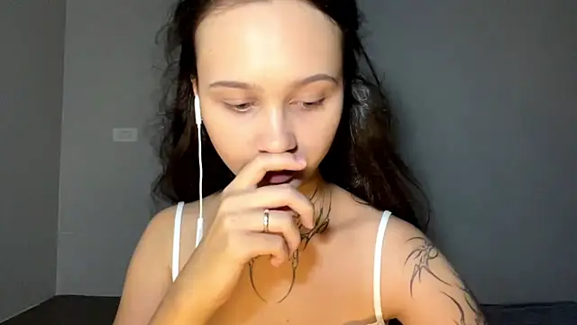 Snapshot of MayraLucarelli chatting on 07.14.26 MayraLucarelli online show from 07.14.26