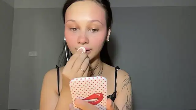 Snapshot of MayraLucarelli chatting on 07.19.26 MayraLucarelli online show from 07.19.26