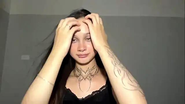 Snapshot of MayraLucarelli chatting on 07.21.26 MayraLucarelli online show from 07.21.26