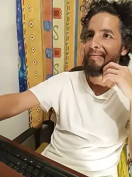 Snapshot of channde9 chatting on 07.14.26 channde9 online show from 07.14.26