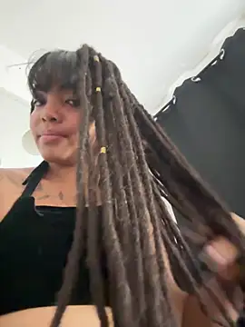 Snapshot of ErickAndSasha chatting on 07.29.26 ErickAndSasha online show from 07.29.26