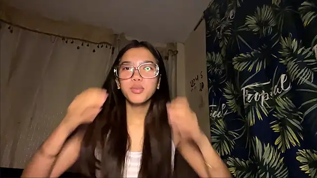 VanessaM03 online show from 07.21.26