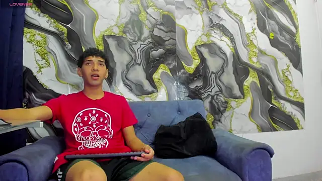 Snapshot of efrain_boy chatting on 07.15.26 efrain boy online show from 07.15.26