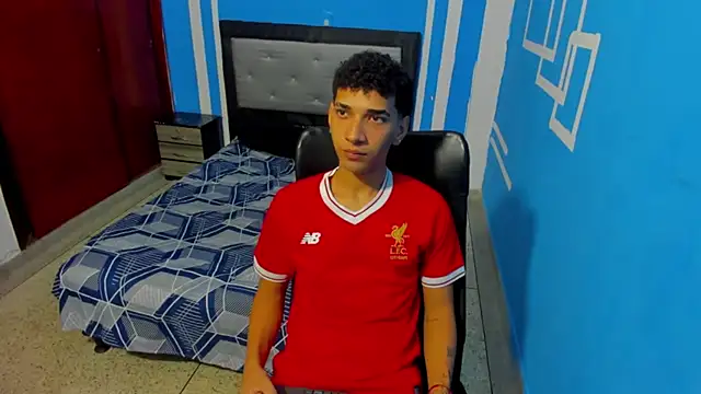 Snapshot of efrain_boy chatting on 07.23.26 efrain boy online show from 07.23.26