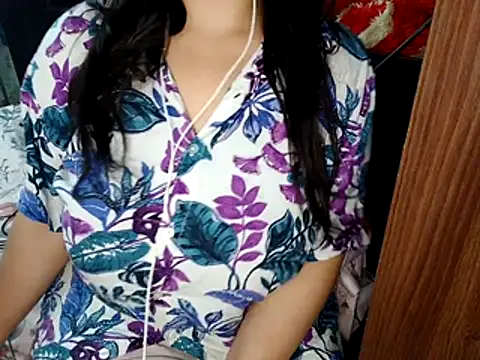 Snapshot of naughty_rosiee chatting on 07.22.26 naughty rosiee online show from 07.22.26