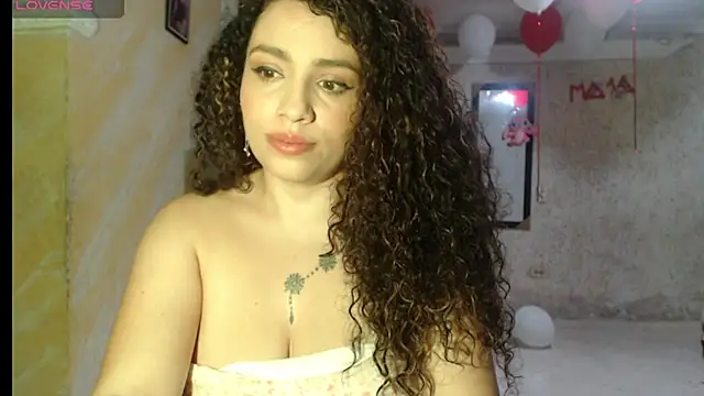 Snapshot of zoee_ee chatting on 07.23.26 zoee ee online show from 07.23.26
