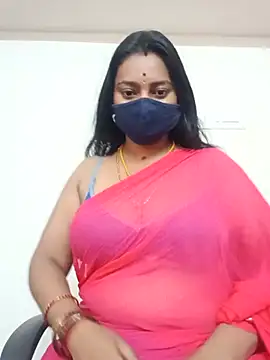 Snapshot of laxi_tamilponnu chatting on 07.23.26 laxi tamilponnu online show from 07.23.26