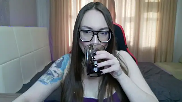 CarolineGlow  online show from 07.26.26