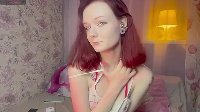 Snapshot of MiraaCharming chatting on 07.21.26 MiraaCharming online show from 07.21.26