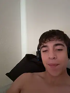 Snapshot of Andrexxxitoo chatting on 07.27.26 Andrexxxitoo online show from 07.27.26