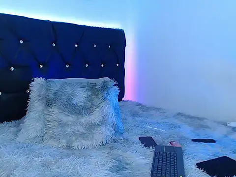 Novaluxee online show from 07.23.26