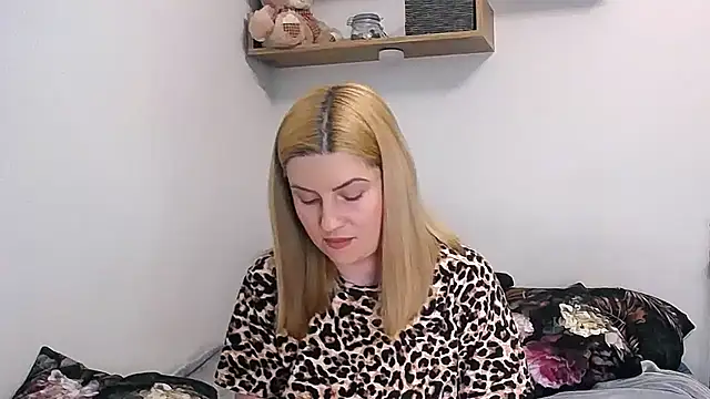 alisenties online show from 05.10.26