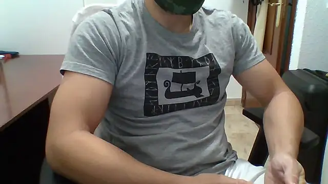 Snapshot of AlexTheFox chatting on 07.27.26 AlexTheFox online show from 07.27.26