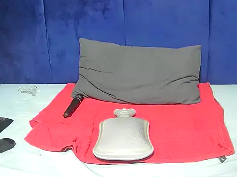 Serafyynxo online show from 07.23.26