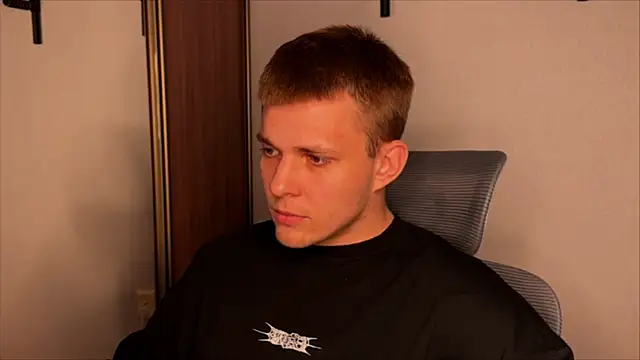 Snapshot of Nikclak chatting on 07.21.26 Nikclak online show from 07.21.26