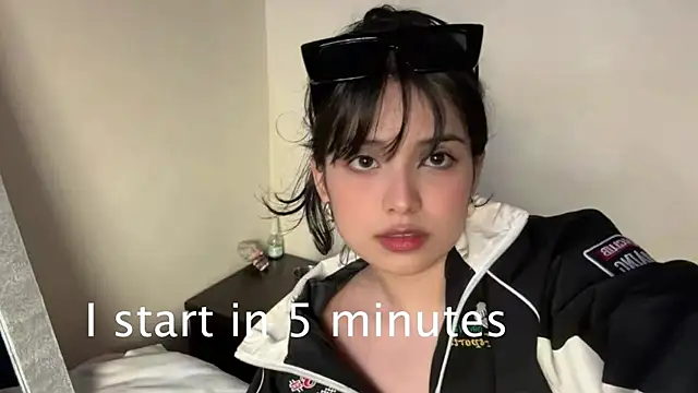 Snapshot of yurii_petite chatting on 07.22.26 yurii petite online show from 07.22.26