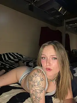 Snapshot of CandaceMarie chatting on 07.17.26 CandaceMarie online show from 07.17.26