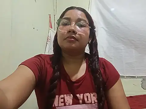 Snapshot of Stella_rouge chatting on 07.16.26 Stella rouge online show from 07.16.26