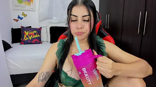 lucy007  online show from 03.04.25