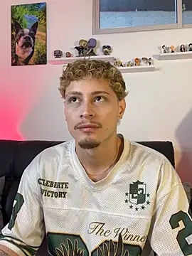 AleFoxx online show from 07.30.26