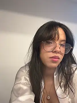 Snapshot of rose_allure1 chatting on 07.15.26 rose allure1 online show from 07.15.26
