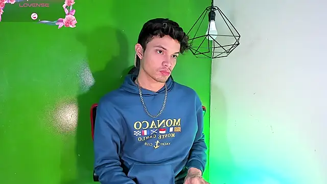 Snapshot of alexgod- chatting on 07.18.26 alexgod- online show from 07.18.26