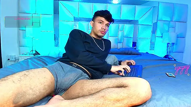 Snapshot of alexgod- chatting on 07.28.26 alexgod- online show from 07.28.26
