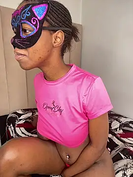 Snapshot of SexyTamia_302 chatting on 07.26.26 SexyTamia 302 online show from 07.26.26