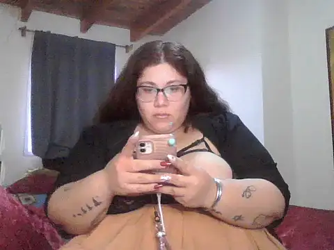 Snapshot of chloeblaze1 chatting on 07.29.26 chloeblaze1 online show from 07.29.26