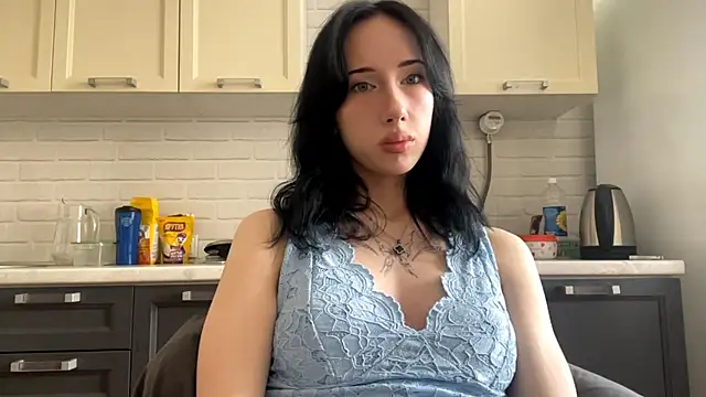 Snapshot of IsabellaQiueen chatting on 07.23.26 IsabellaQiueen online show from 07.23.26